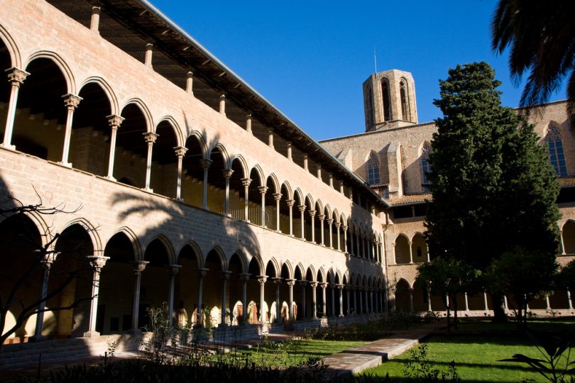 alt="chiostro convento"