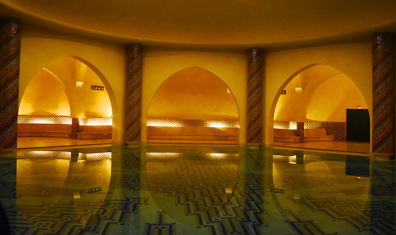 terme con piscina e luce soffusa