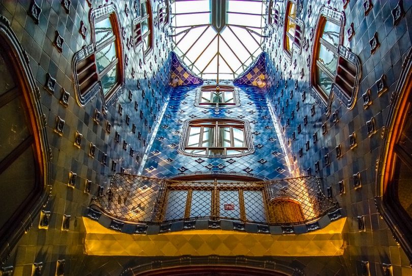 shbarcelona-casa-battlo