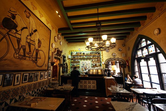 bar antico decorato