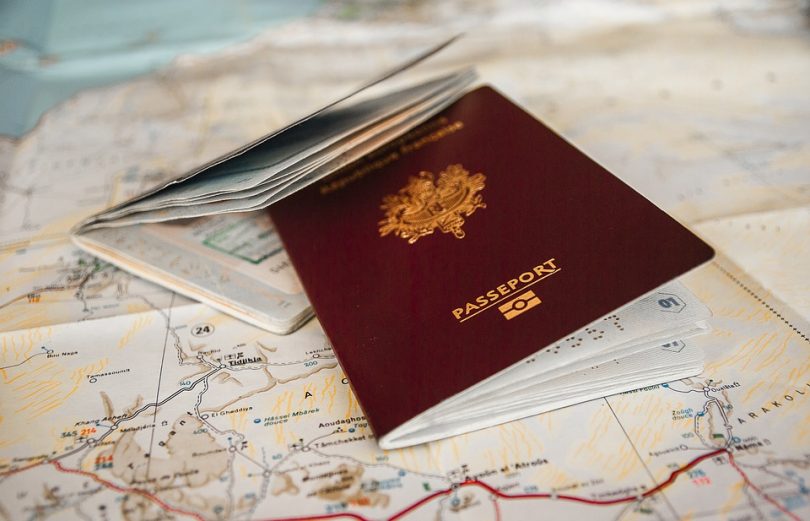 shbarcelona-passaporto-estero