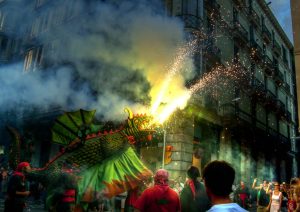 drago che sputa fuoco