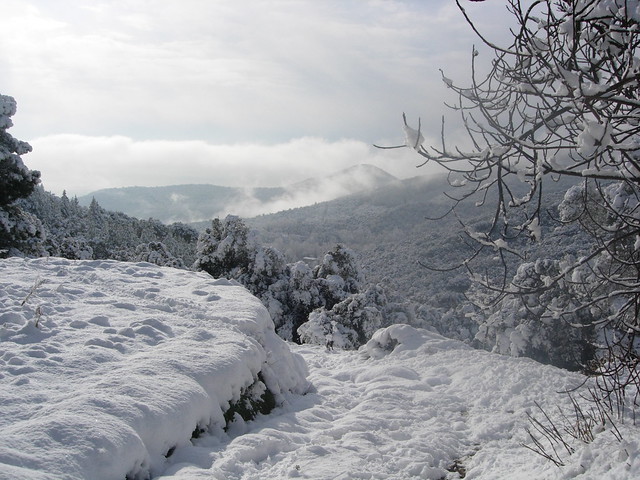 neve sulle montagne