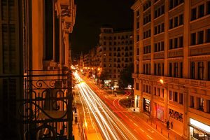strada di città di notte